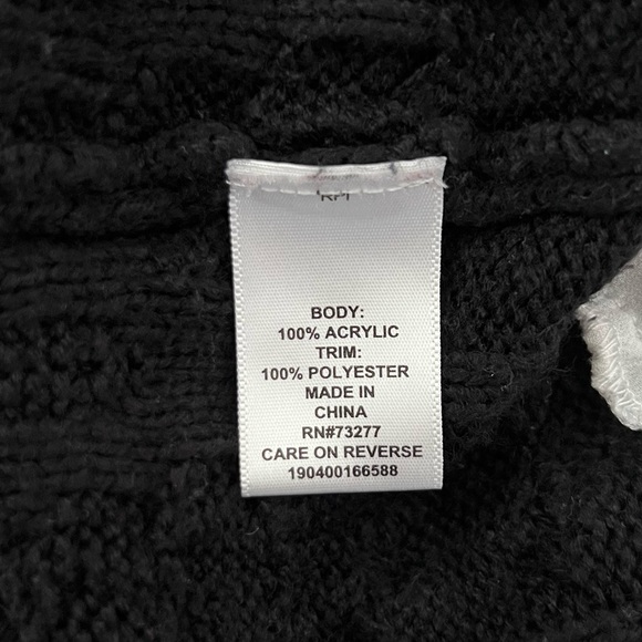 ELLE Layered Cable Knit Sweater Black White Size Small - Picture 6 of 7